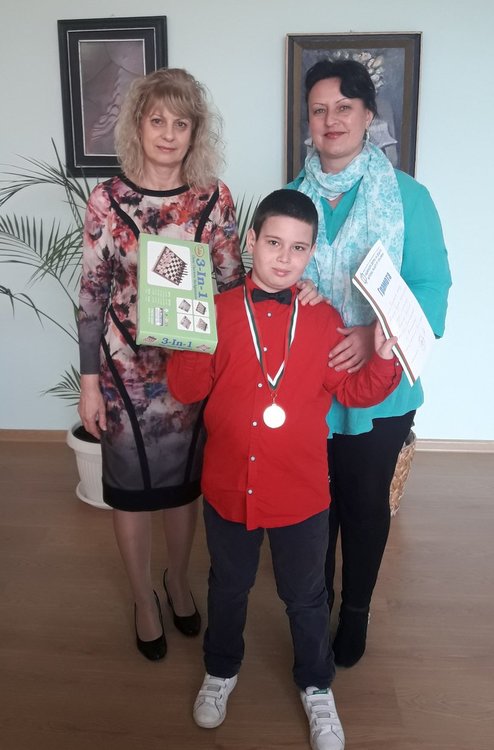 Второкласник взе награда за православна поезия