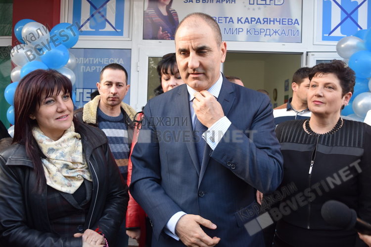 ГЕРБ отмениха официалното откриване на офиса си в Кирково, заради  тежката катастрофа на „Тракия“