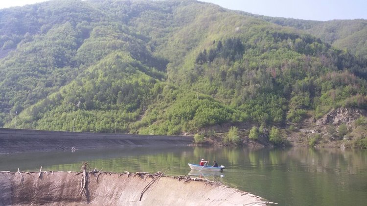 Синдикален регионален съюз „Подкрепа“ почисти яз. „Боровица“ за Деня на Земята