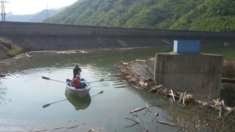 Синдикален регионален съюз „Подкрепа“ почисти яз. „Боровица“ за Деня на Земята