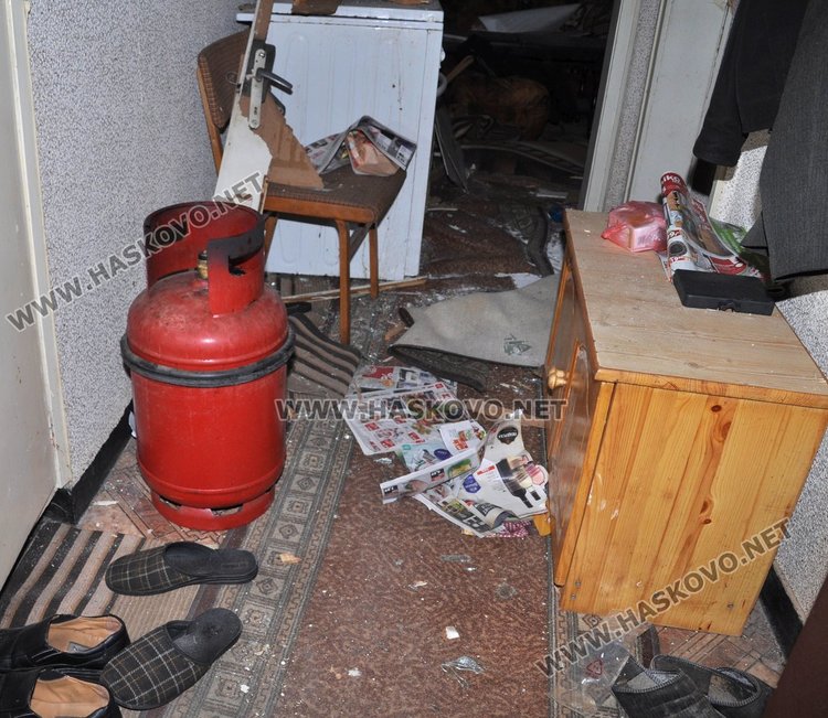 Гръмна газова бутилка в димитровградски апартамент