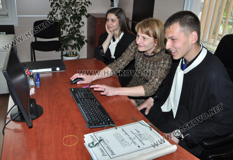 Виктория и Иван Иванови са новите председатели на съд в Хасково за ден