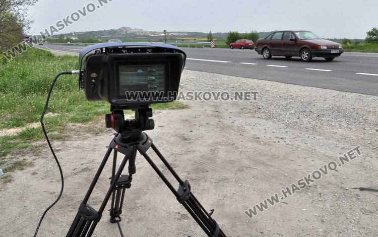 4 мобилни и тринога камера ще правят скъпи фотосесии от днес в Хасковско