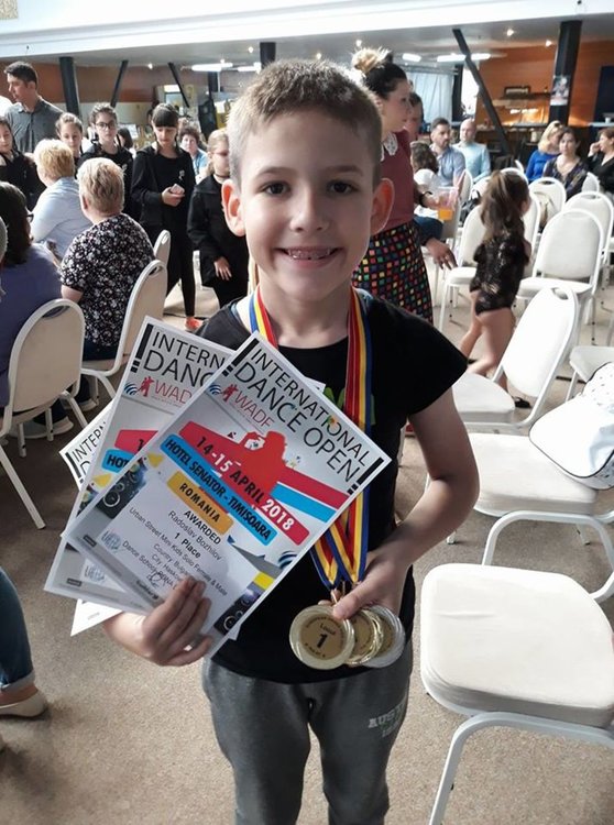 6 златни медала за “Рона“ от танцовото състезание в Тимишуара