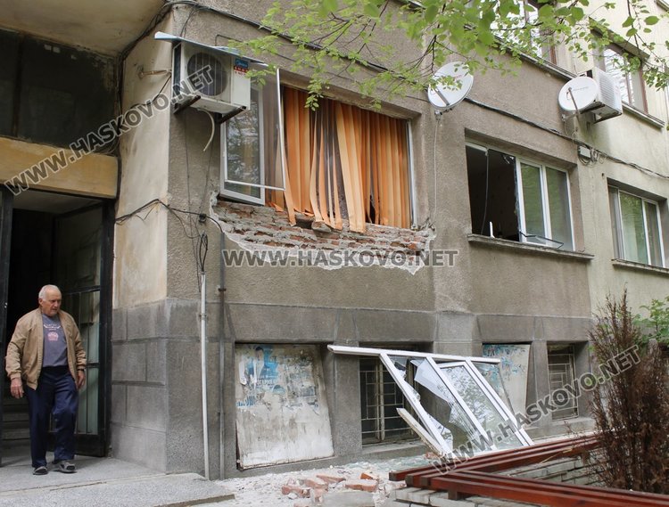 Гръмна газова бутилка в димитровградски апартамент