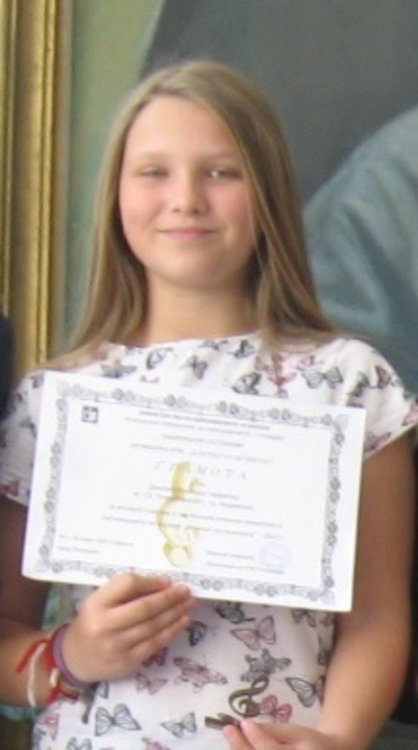 Ученичка от „Паисий” в топ 5 по английски в страната