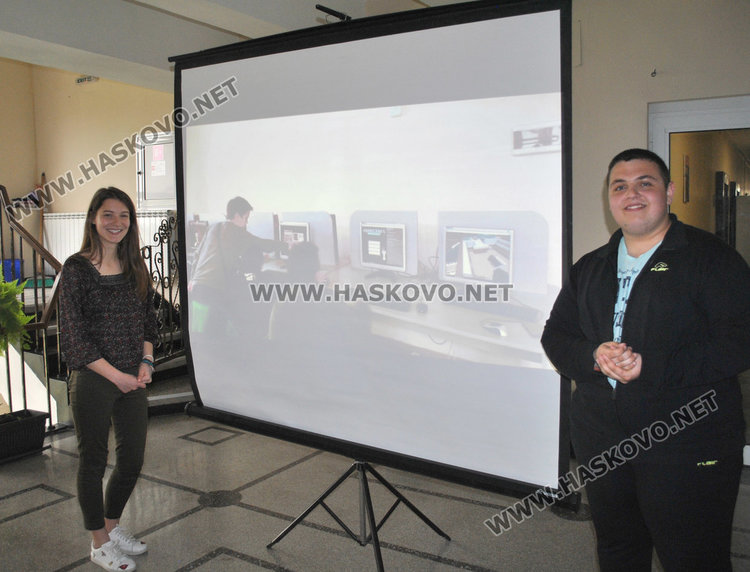 В ПМГ започна седмица на отворените врати за патронния празник на училището