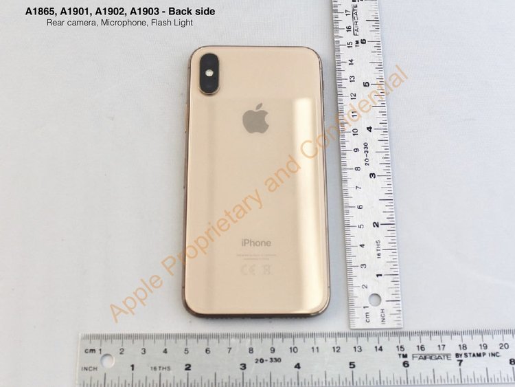 Изтекоха снимки на нов iPhone X