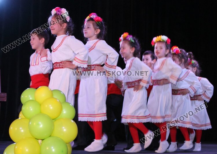 300 димитровградски таланти участват в конкурса "Шанс"