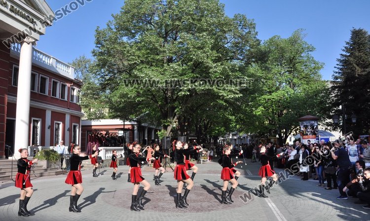 Александър Чобанов запали огъня на „Южна пролет“ за 46-ти път