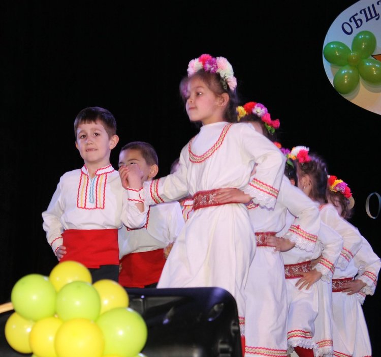 300 димитровградски таланти участват в конкурса "Шанс"