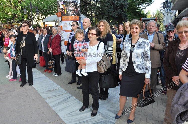 Александър Чобанов запали огъня на „Южна пролет“ за 46-ти път