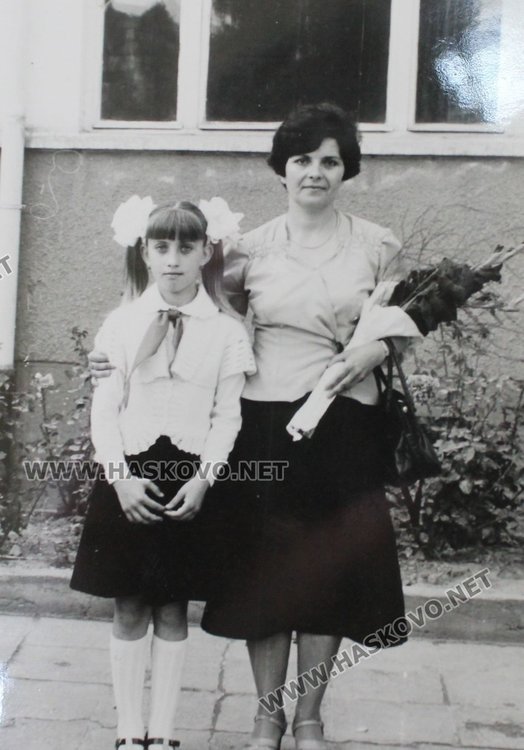 Бивши и настоящи каравеловци организираха среща на поколенията