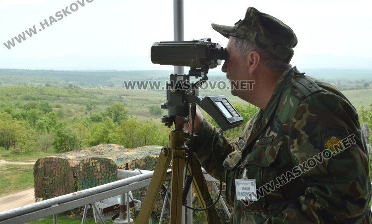 Армията спря вражеска атака по море, изгърмя 45 тона боеприпаси 