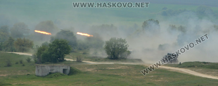 Армията спря вражеска атака по море, изгърмя 45 тона боеприпаси 