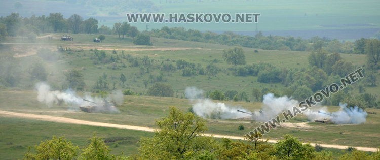 Армията спря вражеска атака по море, изгърмя 45 тона боеприпаси 