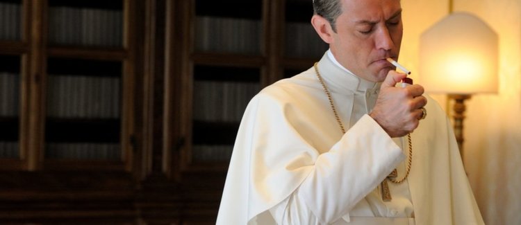 Хитовият сериал „Младият папа“ стартира по FilmBox Extra HD