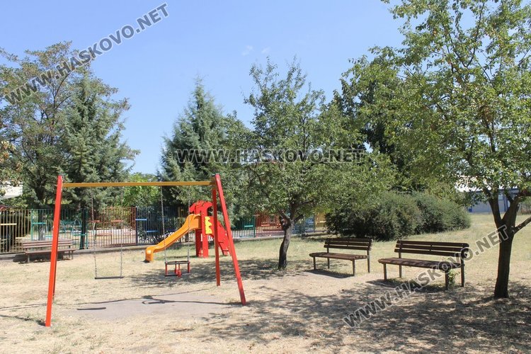 Подобряват паркови пространства в три димитровградски села