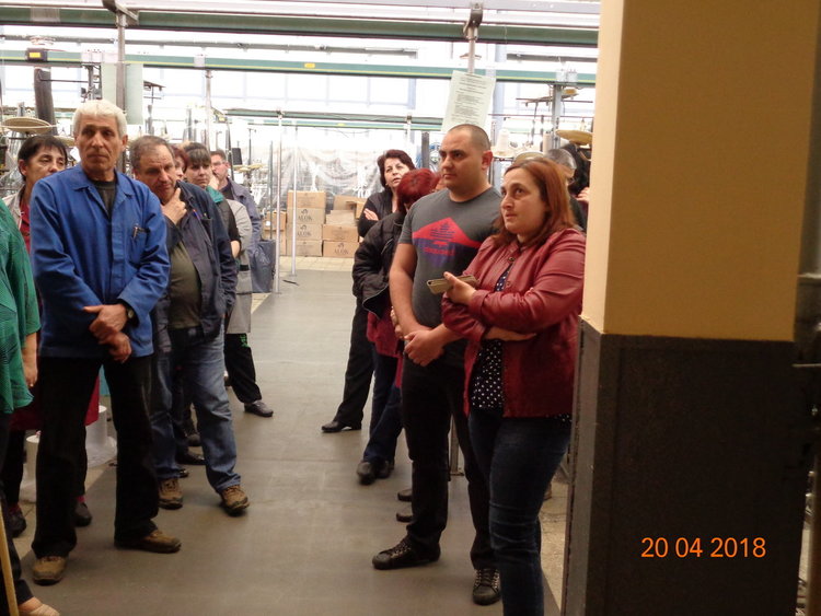 Работещите в "Искра" ООД поставиха важни въпроси пред председателя на парламентарната комисия по икономика и туризъм