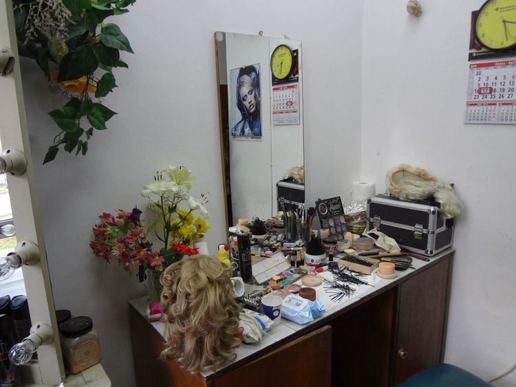 Каравеловци прекараха един следобед в операта