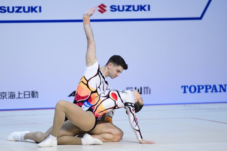 Дарина Пашова играе за медал на Световната купа по аеробика в Токио