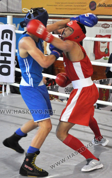 Хасково с шампион при 44 кг. по бокс, Емирджан Мехмед-на финал