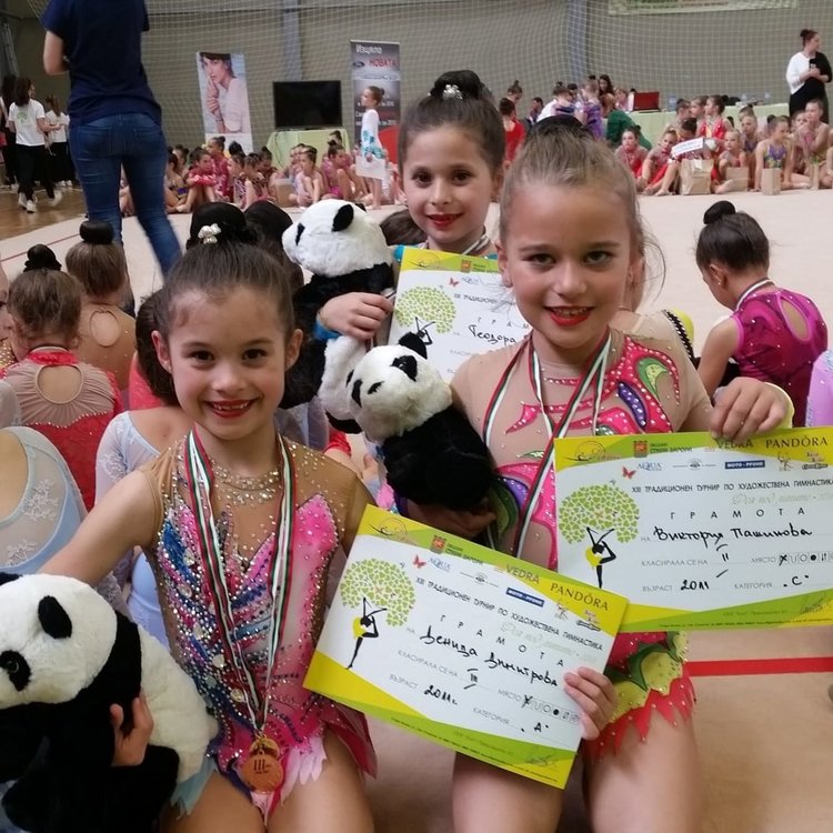 Клуб "Калия" с призови отличия от Международния турнир "Фея под липите"