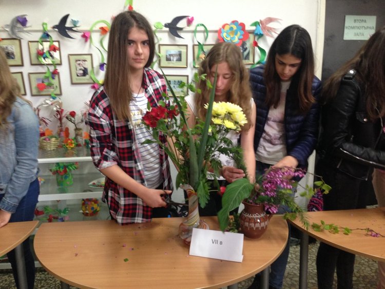 Икебана в седмицата на Земята в „Паисий”