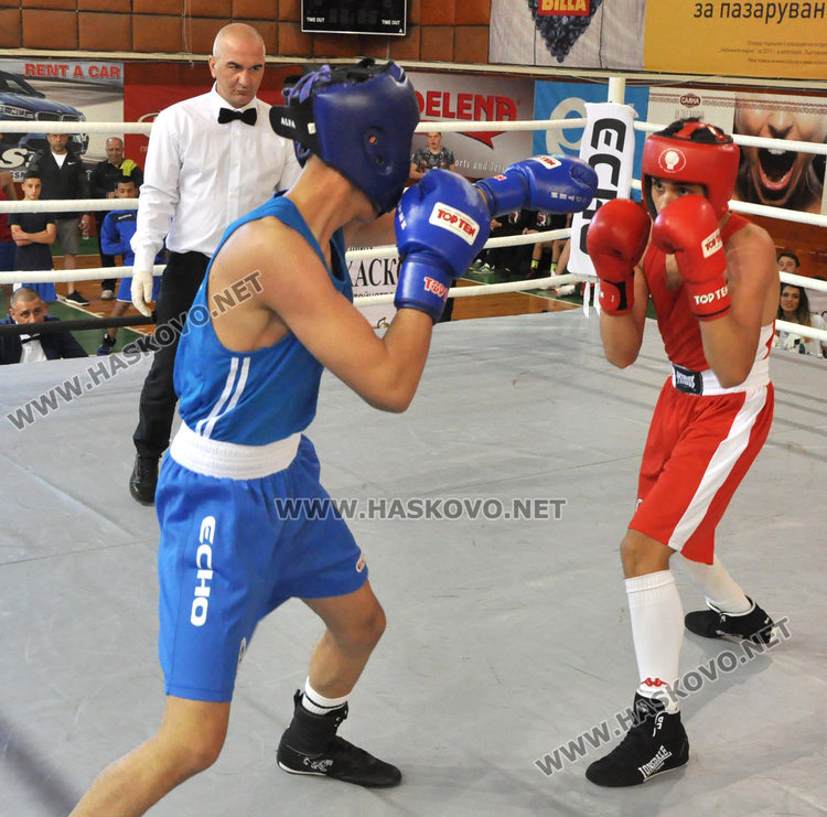 Хасково с шампион при 44 кг. по бокс, Емирджан Мехмед-на финал