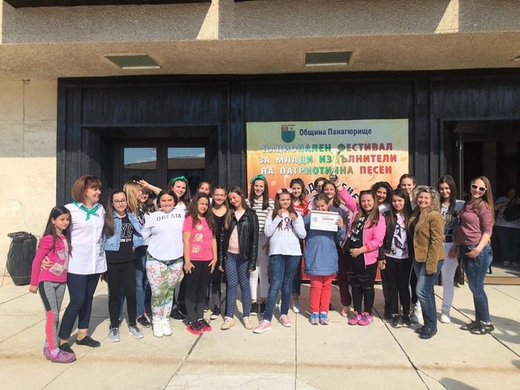 Хор „Орфей” със златна купа за патриотични песни