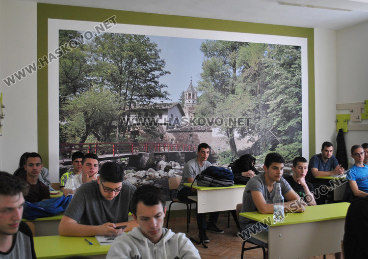 Хасковски майсторки с 3 златни медала за барче-контрабас и фаянс