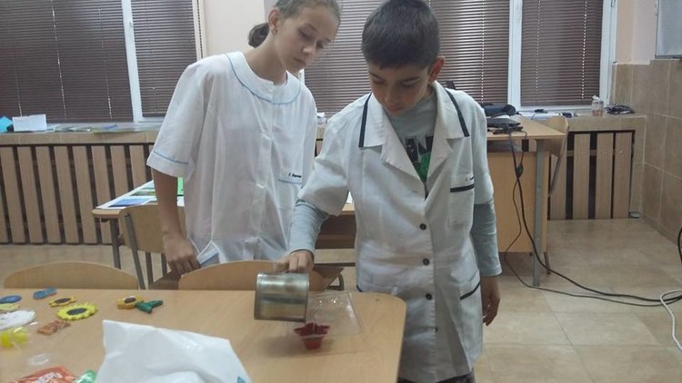 Семейство пчелари гостува на Клуба по пчеларство