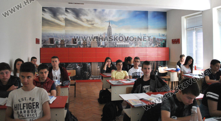 Една от обновените стаи в ПГДС