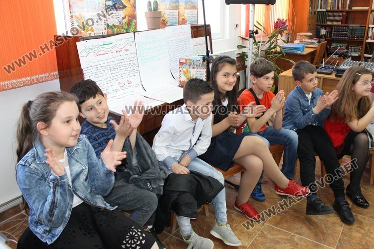 Каравеловци станаха "Пътешественици с книга в ръка по света" 