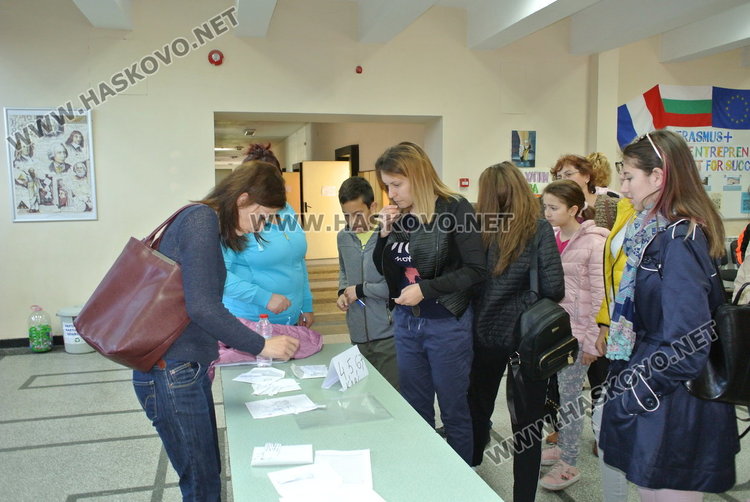  400 деца  от Хасково се явиха на Великденското математическо състезание