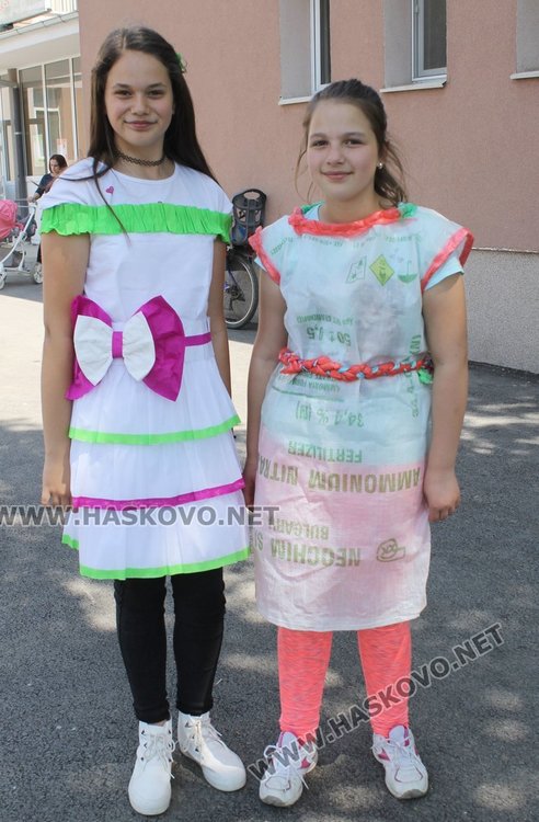 Каравеловци организираха ревю на дрехи от отпадъци