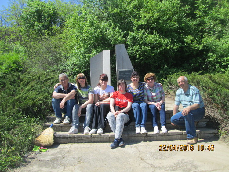 Почистиха паметниците на руските воини  