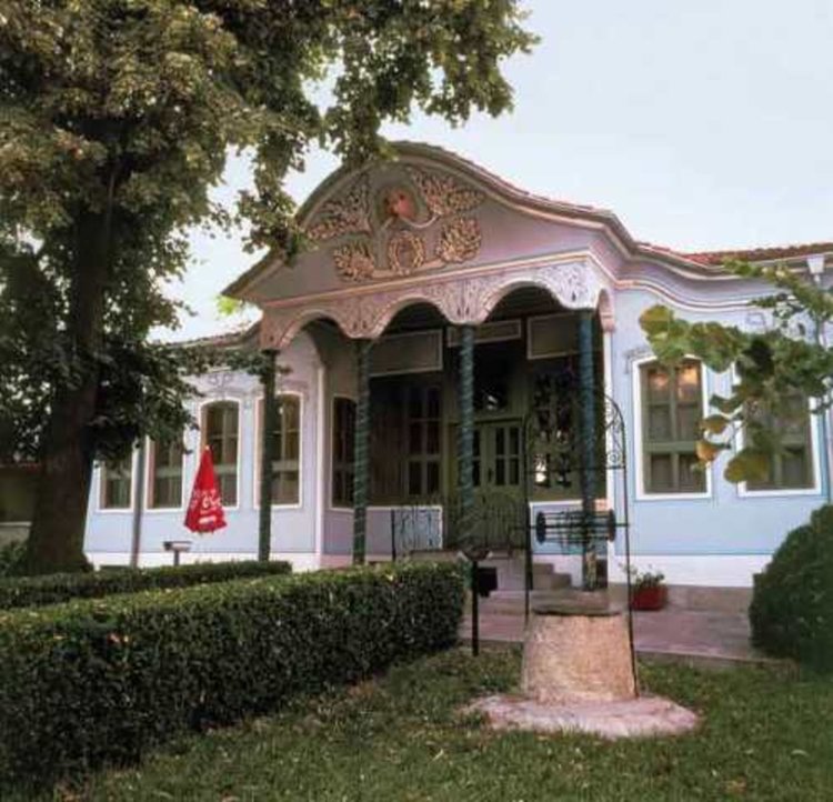 Дадоха Синята къща на културата за 200 лв. 