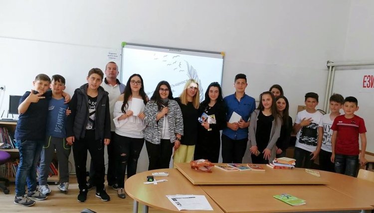 Денят на книгата отбелязаха децата на Черноочене