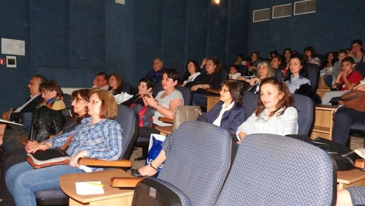 Третокласници от СУ "Любен Каравелов" с дебютна изява в националното радио