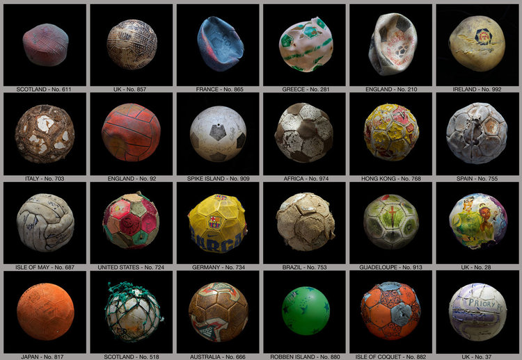 Наказателен удар - 24 футболни топки