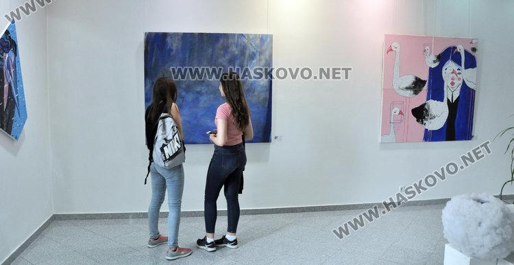Позитивна изложба в галерия “Форум“ усмихва Хасково