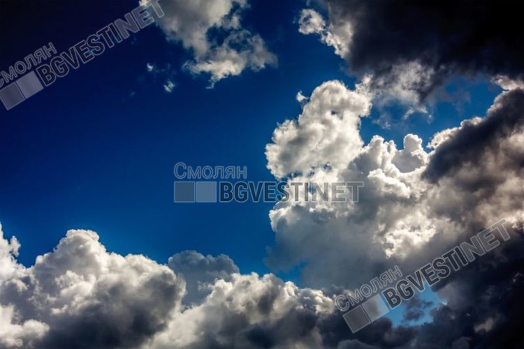 Сряда с облаци, дъжд и гръмотевици