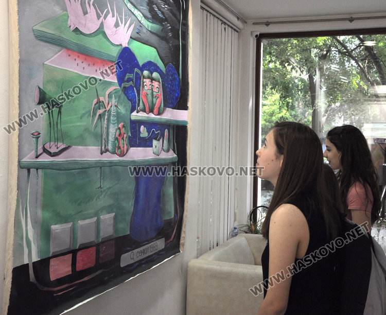 Позитивна изложба в галерия “Форум“ усмихва Хасково