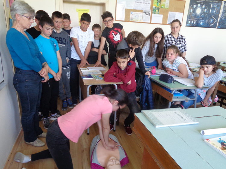 Йовковци се обучават в оказване на първа помощ