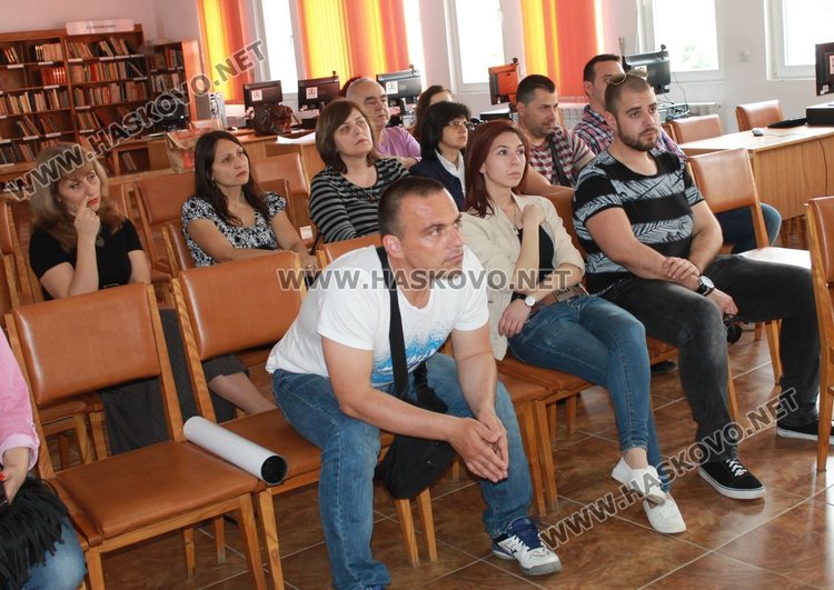 Представиха юбилейното издание на вестник "Каравеловец"