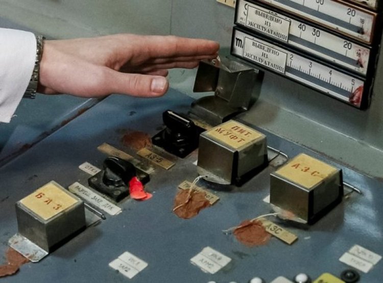 Контролният пулт в трети реактор. Снимка: Reuters