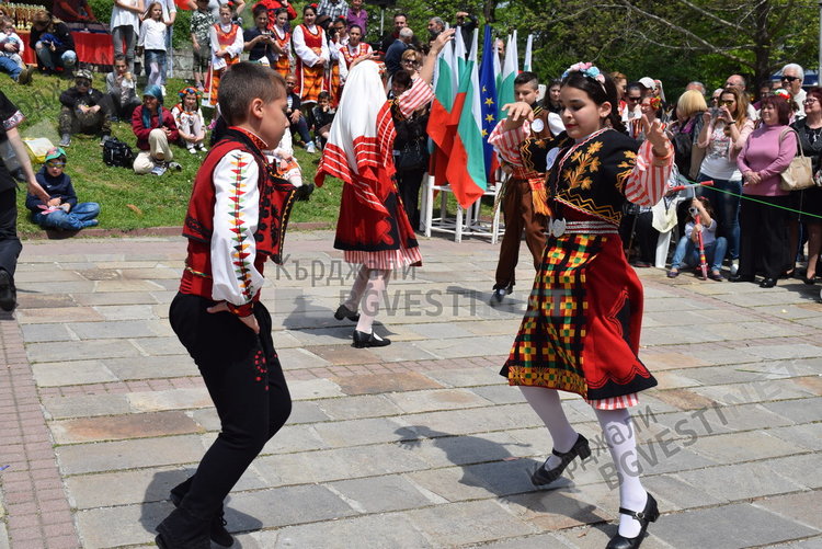 Първи май ни чака със седмото издание на надиграването "Танцувай с нас"