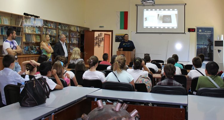 Алековци демонстрираха какво е да си радиолюбител