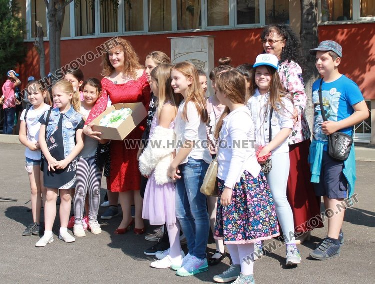 Славейковци почетоха днес своя патрон